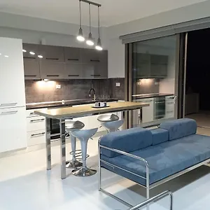 https://cave-concept.hotelschalkidiki.net