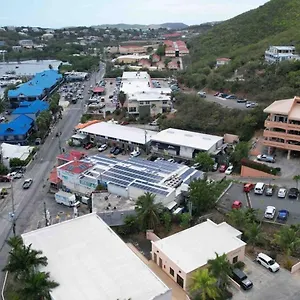 https://amazing-view-1-bed1-bath-villa-on-red-hook-strip.comcaribbean.com